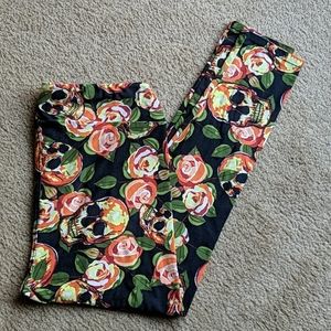 Lularoe Skull & Flower TC2 Leggings